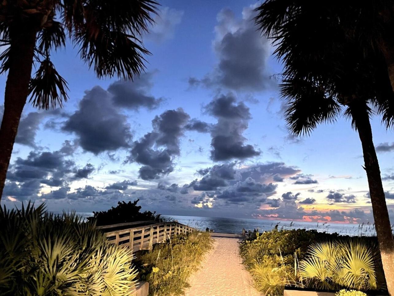 Sun, Sand, Coastal Haven 1 Clearwater Beach Exterior foto